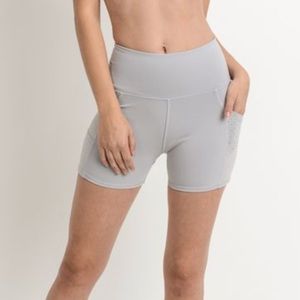 LAST LARGE ✨High waisted shorts!